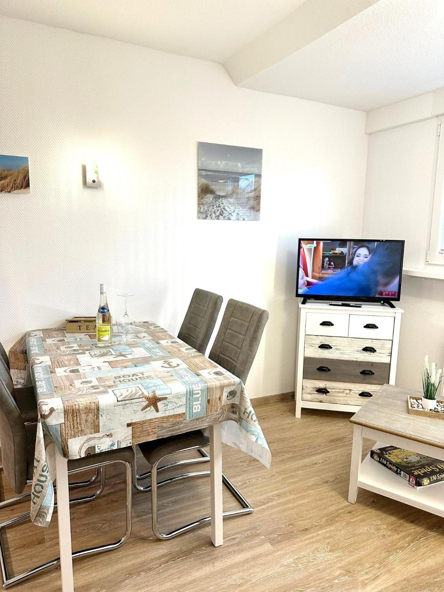 Ferienwohnung Haus Boje "Knurrhahn" Neuharlingersiel Luaran gambar